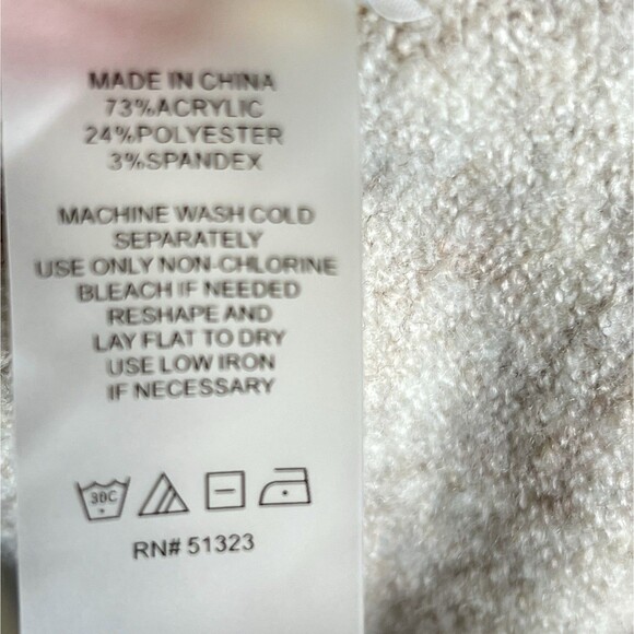 Vince Camuto Oversized Pullover Sweater Size Large Beige V-neck  Drop Shoulders - Picture 6 of 7